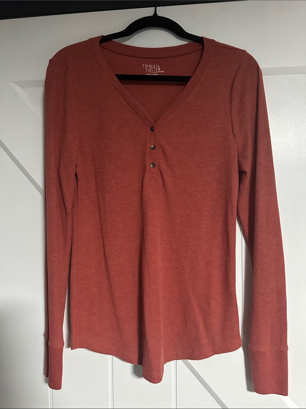 Time and Tru Rust Long-Sleeve Ribbed Henley Top